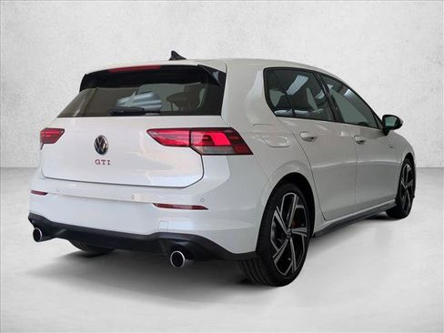 Used 2025 Volkswagen GTI SE FWD image 5
