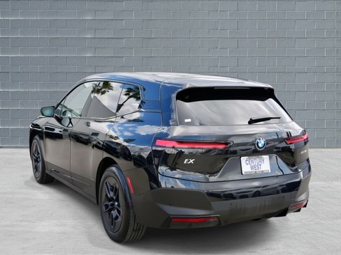 Used 2025 BMW iX xDrive50 w/ Convenience Package image 4