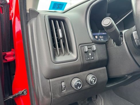 Used 2019 Chevrolet Colorado ZR2 AWD/4WD image 22