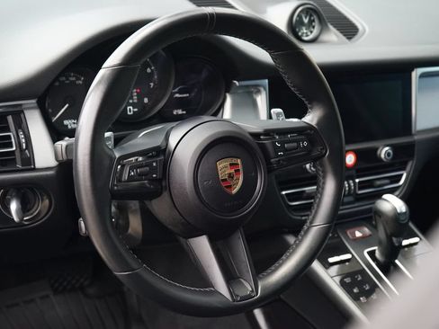 Used 2024 Porsche Macan AWD/4WD image 25