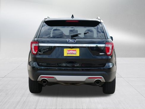 Used 2016 Ford Explorer XLT w/ Equipment Group 201A AWD/4WD image 6