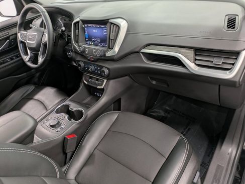 Used 2023 GMC Terrain SLT w/ Tech Package image 29