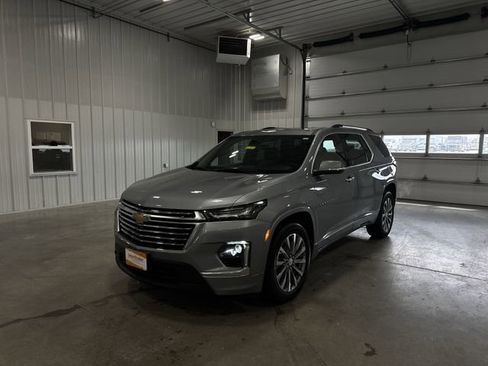 Used 2023 Chevrolet Traverse Premier AWD/4WD image 4