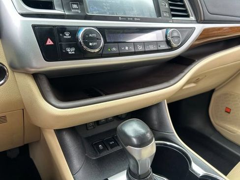 Used 2018 Toyota Highlander Limited Platinum w/ Protection Package #3 AWD/4WD image 61