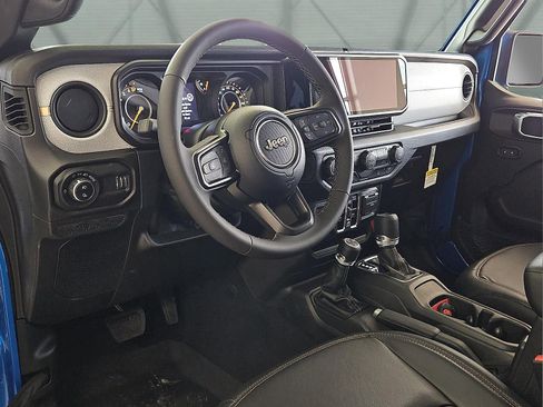 New 2025 Jeep Gladiator Sport image 7