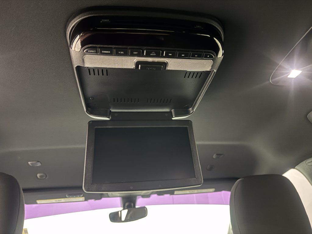Used 2020 Chrysler Pacifica Touring w/ S Appearance Package FWD image 39