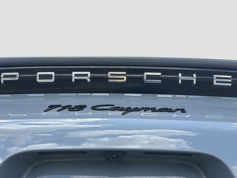 Used 2025 Porsche 718 Cayman image 11