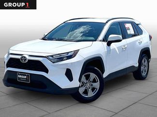 Used 2025 Toyota RAV4 XLE AWD/4WD video 1