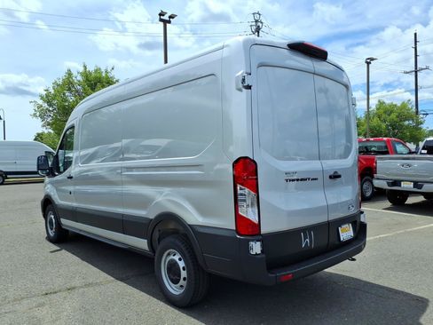 New 2026 Ford Transit 250 148 Medium Roof w/ Load Area Protection Package RWD image 4