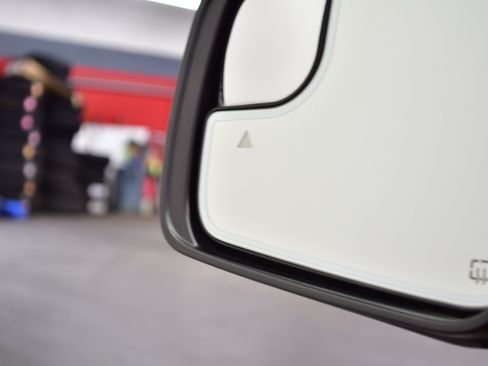 Used 2019 RAM 1500 Laramie w/ Sport Appearance Package AWD/4WD image 15