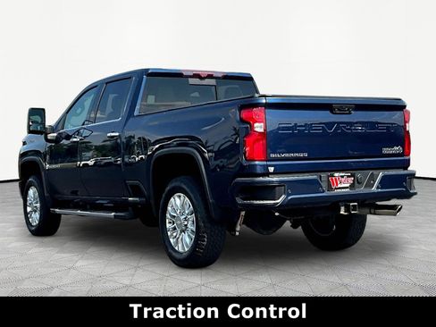 Used 2022 Chevrolet Silverado 2500 High Country w/ Z71 Off-Road Package AWD/4WD image 4