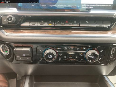 Used 2024 Chevrolet Silverado 1500 LT Trail Boss w/ Protection Package AWD/4WD image 35