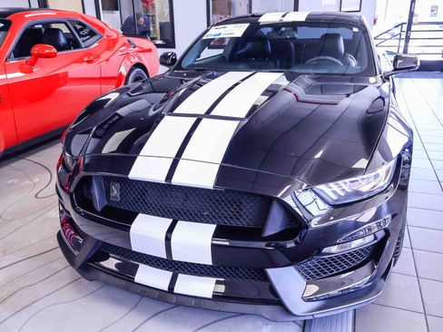 Used 2017 Ford Mustang Shelby GT350 image 14