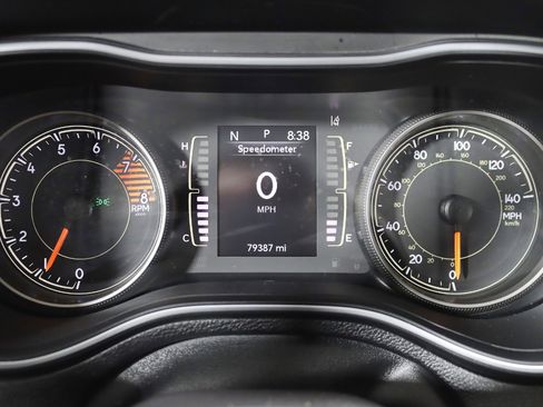 Used 2021 Jeep Cherokee Latitude Lux image 16