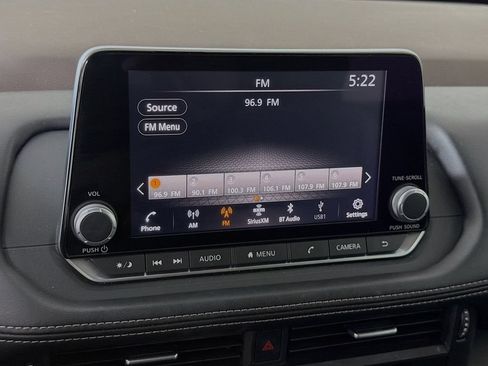 Used 2021 Nissan Rogue S FWD image 16