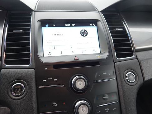 Used 2017 Ford Taurus SEL w/ Equipment Group 201A image 18