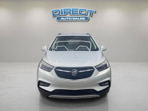Used 2017 Buick Encore Essence FWD image 2
