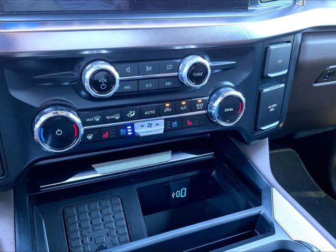 Used 2024 Ford F250 King Ranch w/ Tremor Off-Road Package AWD/4WD image 34