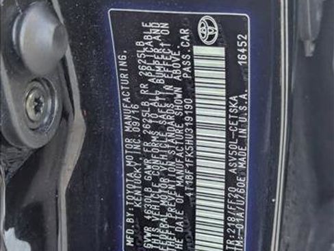 Used 2017 Toyota Camry SE image 23