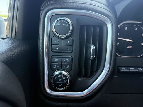 Used 2022 GMC Sierra 2500 Denali w/ Technology Package AWD/4WD image 28