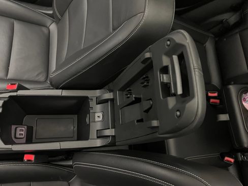 Used 2022 GMC Terrain SLT w/ Infotainment Package II AWD/4WD image 33