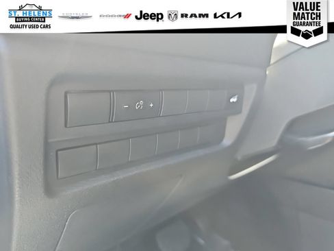 Used 2024 Mitsubishi Outlander SEL AWD/4WD image 21