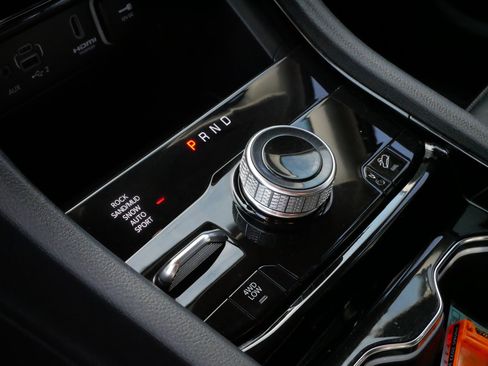 Used 2022 Jeep Grand Cherokee Limited 4xe image 24