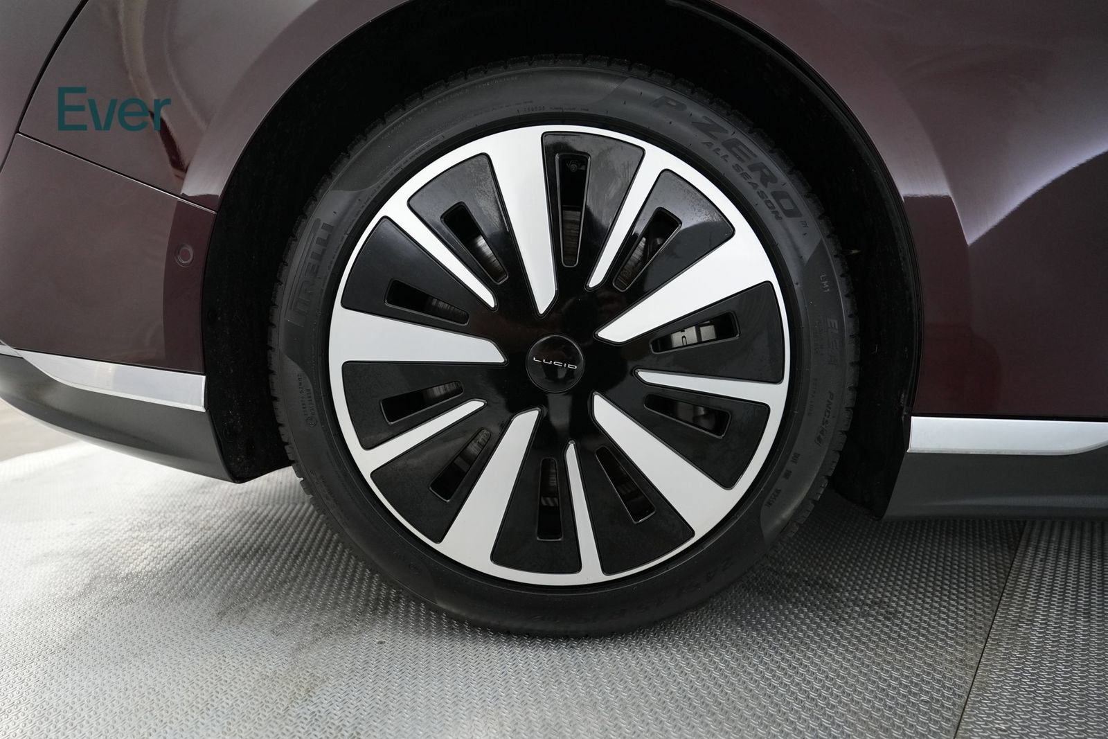 Used 2023 Lucid Air Touring AWD/4WD image 20