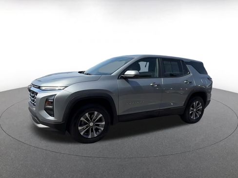 Used 2025 Chevrolet Equinox LT AWD/4WD image 8