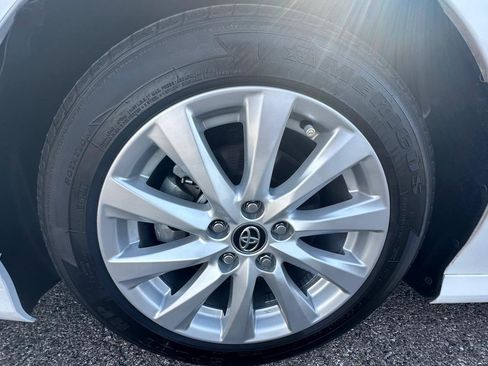 Used 2019 Toyota Camry LE image 42