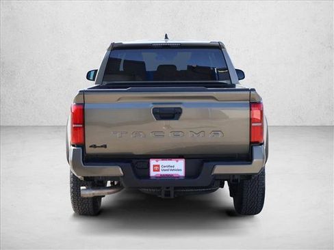 Certified 2025 Toyota Tacoma TRD Off-Road AWD/4WD image 7