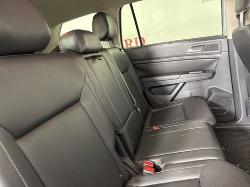 Used 2019 Volkswagen Atlas SE w/ Towing Package image 18