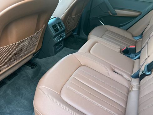 Used 2021 Audi Q5 2.0T Premium w/ Convenience Package image 12