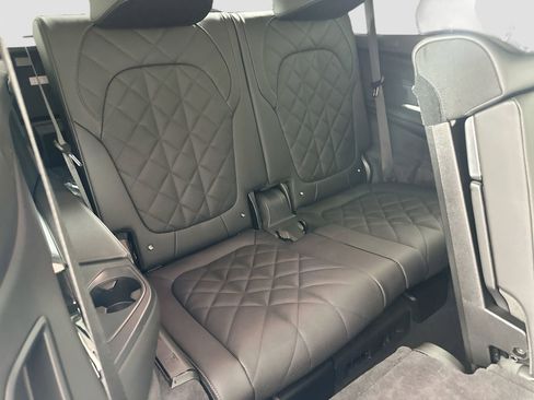 Certified 2026 BMW X7 xDrive40i w/ Climate Comfort Package image 25