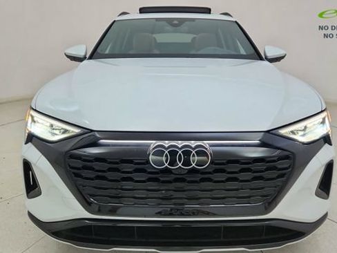 Used 2024 Audi Q8 e-tron Prestige w/ Prestige Package AWD/4WD image 13