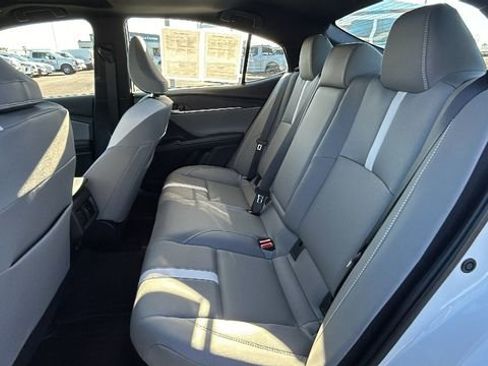 Used 2025 Toyota Camry SE w/ Multimedia Upgrade Package image 12