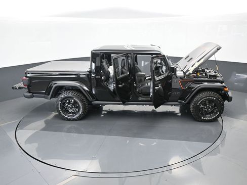 Used 2024 Jeep Gladiator Sport image 61