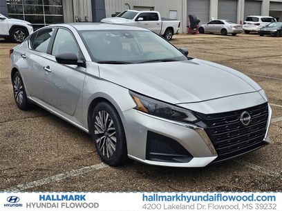 Used 2024 Nissan Altima 2.5 SV