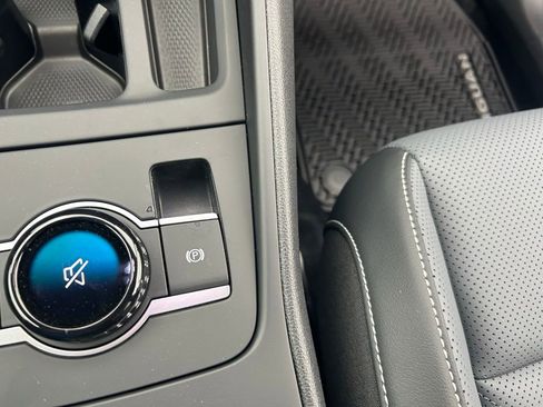 New 2026 Volkswagen Tiguan SE image 56