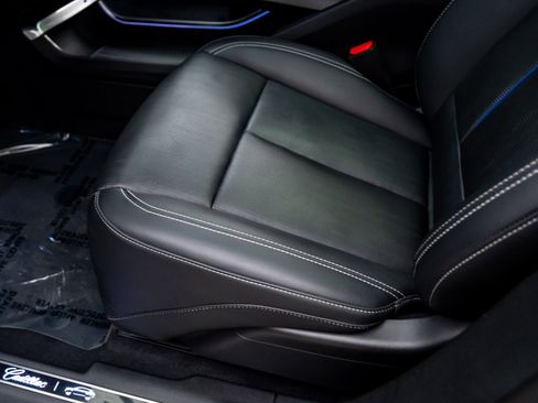 Certified 2025 Cadillac Lyriq Luxury w/ LPO, Floor Liner Package image 20