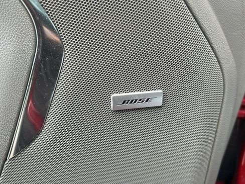 Used 2023 GMC Yukon XL SLT image 12