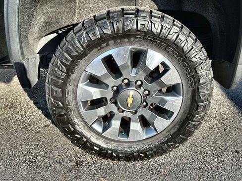 Used 2022 Chevrolet Silverado 2500 LT w/ Convenience Package image 12