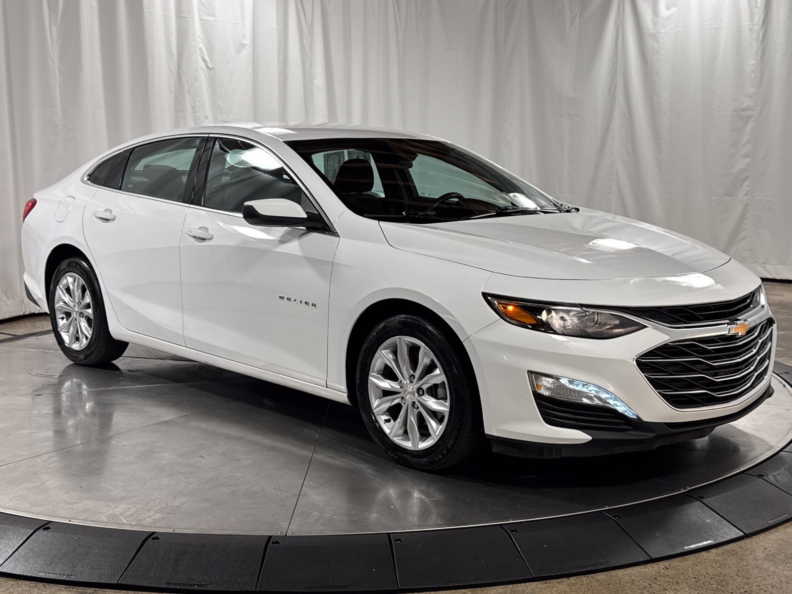 Used 2024 Chevrolet Malibu LT FWD image 7