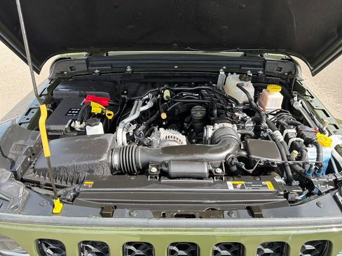 Used 2023 Jeep Gladiator Sport AWD/4WD image 20