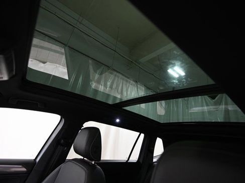 Used 2024 Volkswagen Tiguan SE R-Line image 24