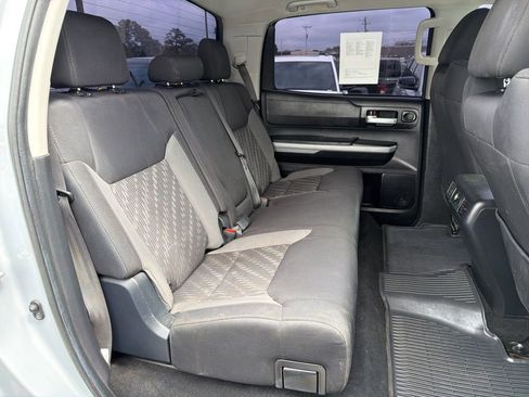 Used 2020 Toyota Tundra SR5 w/ SR5 Upgrade Package AWD/4WD image 16