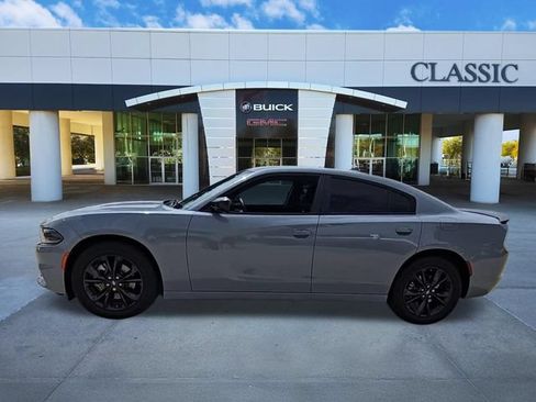 Used 2022 Dodge Charger SXT w/ Blacktop Package AWD/4WD image 4