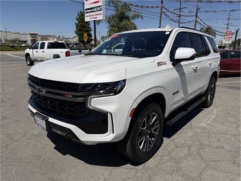 Used 2021 Chevrolet Tahoe Z71 w/ Luxury Package AWD/4WD image 17