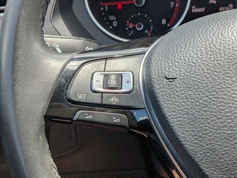 Used 2020 Volkswagen Tiguan SE FWD image 4