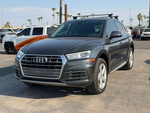 Used 2020 Audi Q5 2.0T Premium w/ Convenience Package AWD/4WD image 2
